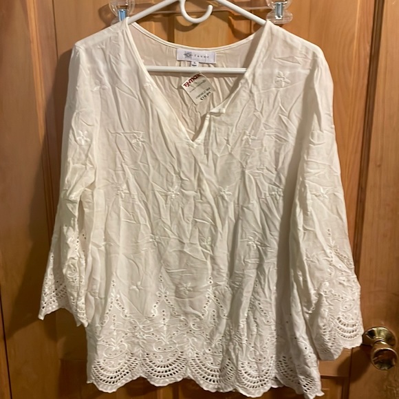 Lace top - Picture 1 of 6